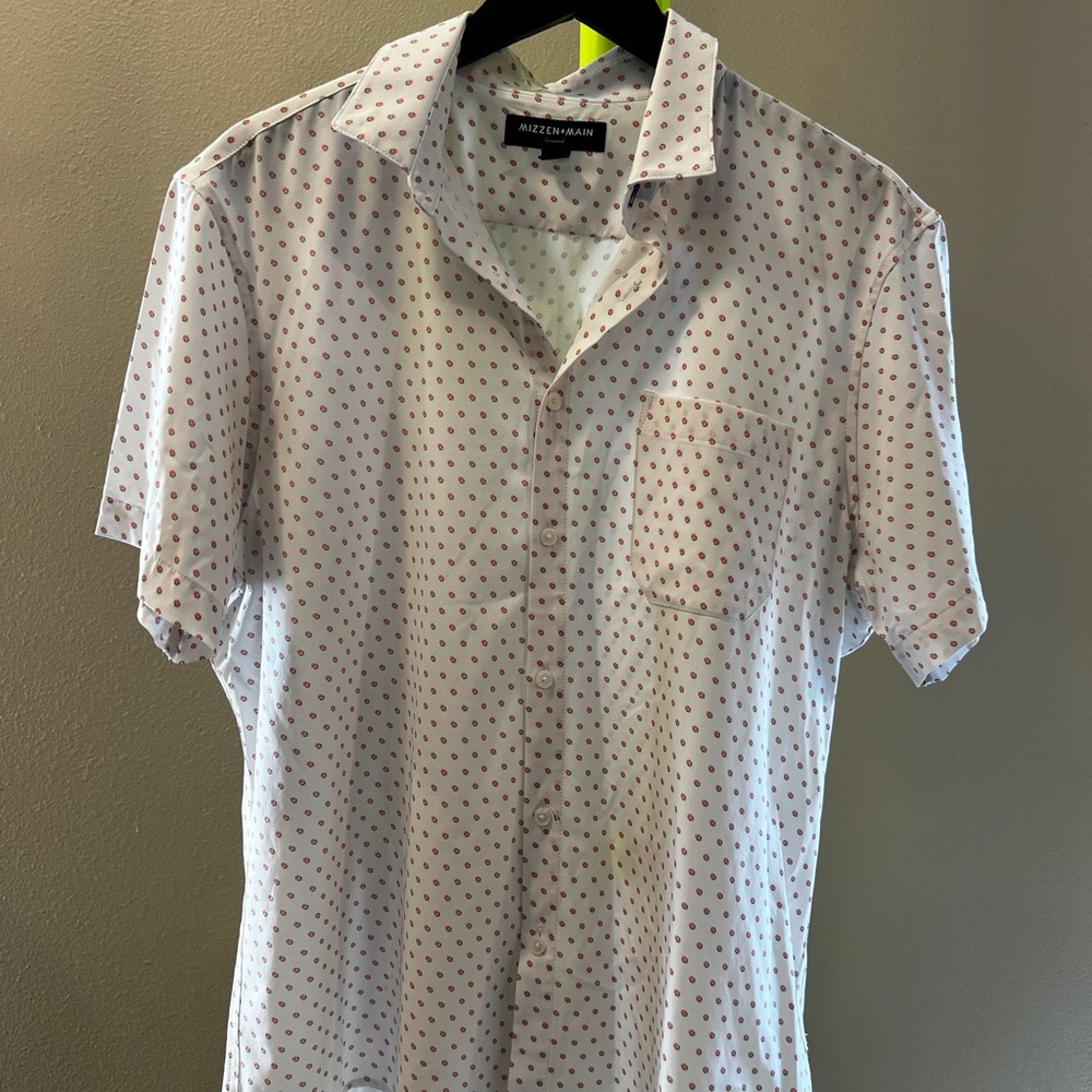 Mizzen+Main Red and White Casual Button Down Shirt